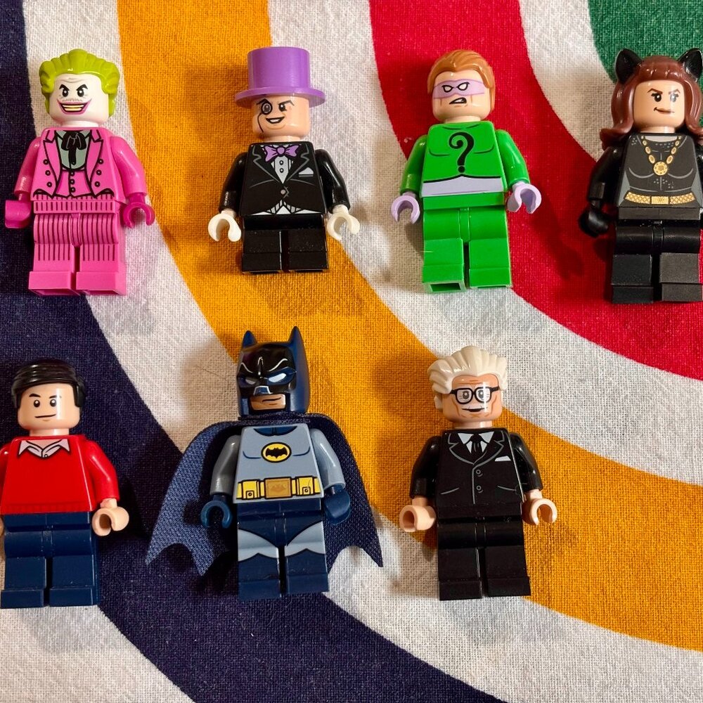 BUNDLE of BATMAN minifigures ONLY from LEGO set 76052 BATMAN CLASSIC TV SERIES